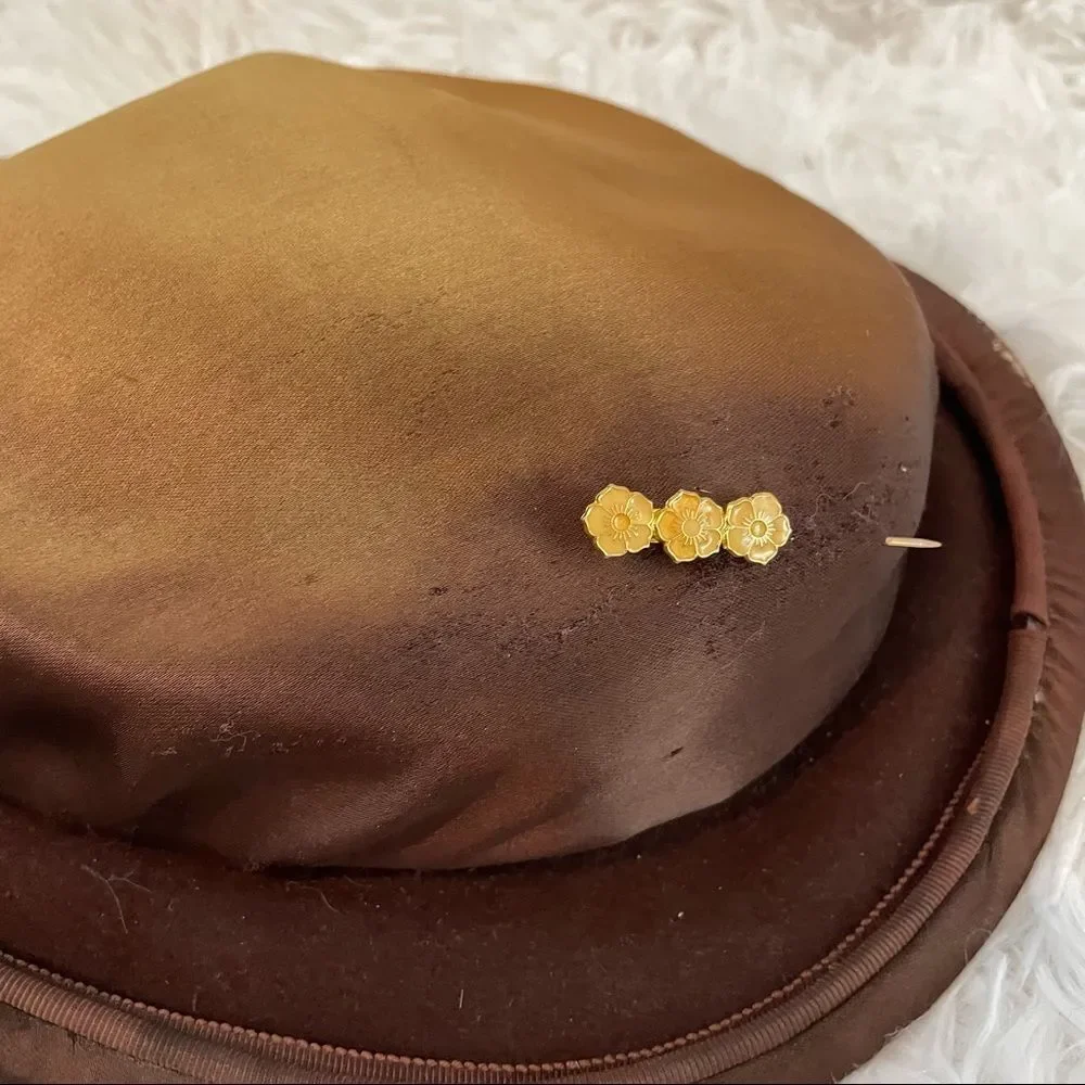 Vintage 1940s Bronze Satin Dish Hat with Golden Cloisonné Hat Pin - Picture 10 of 12